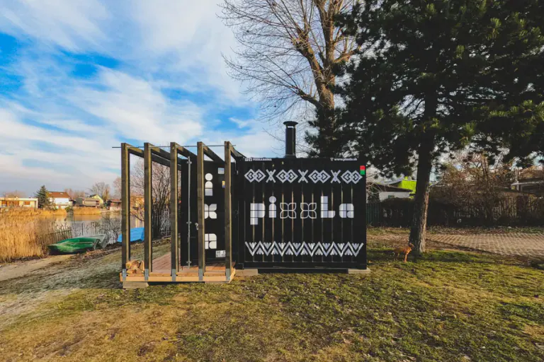 Privátna sauna pri Slnečných jazerách v Senci, Senec · juh